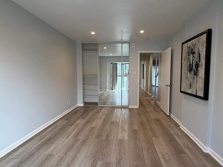 1817 California St #208 — Photo 13