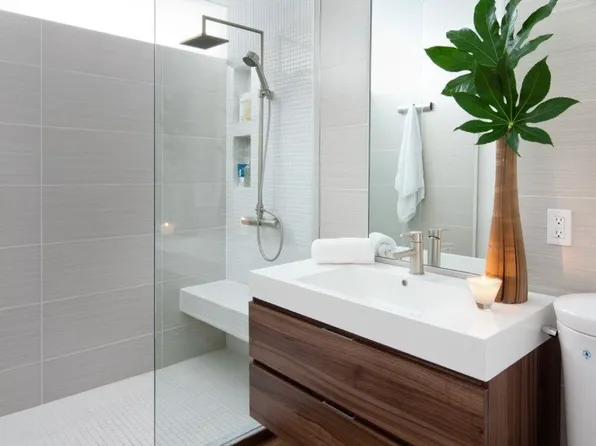 555 Main Street image 2 of 13