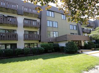 12900 W Heiden Cir UNIT 4107, Lake Bluff, IL 60044