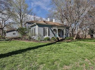 1605 SW Walnut St, Blue Springs, MO 64015