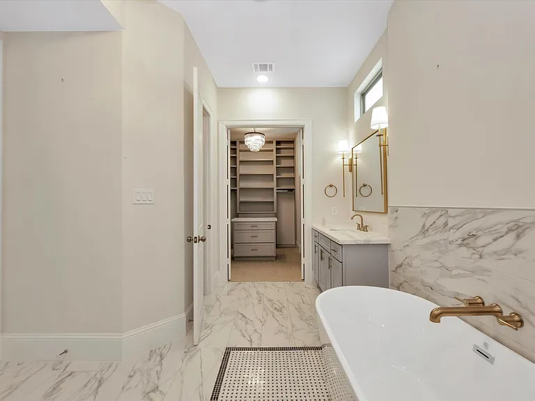540 W 26th St #A — Photo 27
