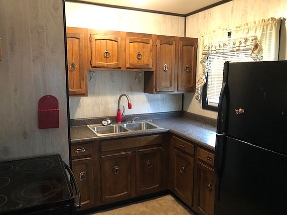 2nd image of 2716 Stadium Dr
