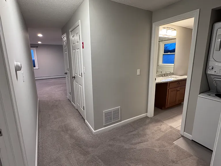 435 Elmwood Dr — Photo 7