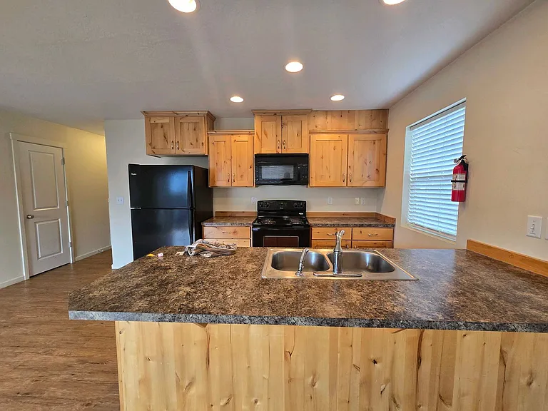1802 College St #1810 — Photo 12