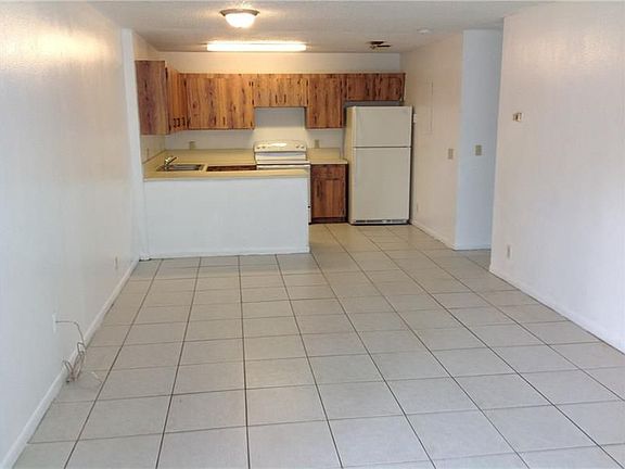 2nd image of 10815 NW 45th St