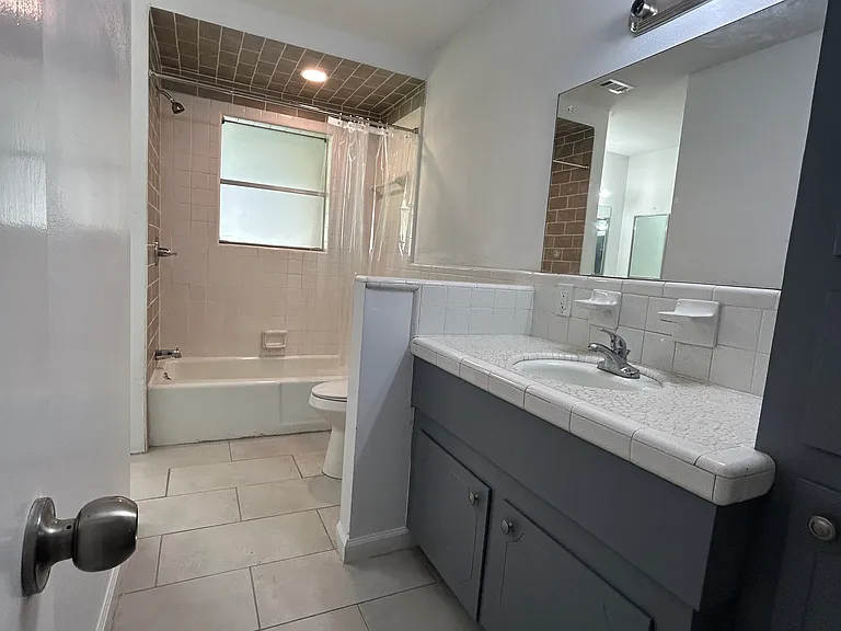 2512 Cherry Ln — Photo 7