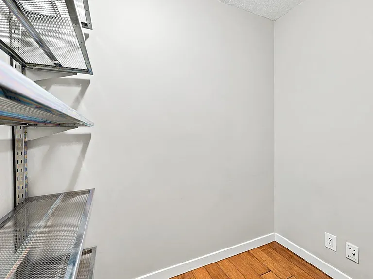 938 Smithe St #2006 — Photo 22