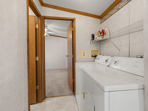 5th image of 23 Columbia Drive