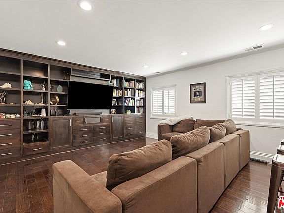 5th image of 8171 Willow Glen Rd