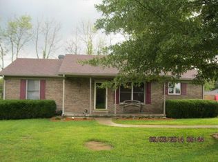 429 Green Fields Ln, Frankfort, KY 40601