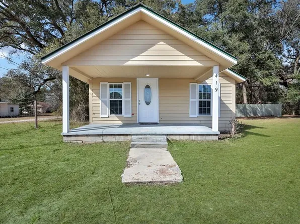 419 E Jl Tyre St, Screven, GA 31560