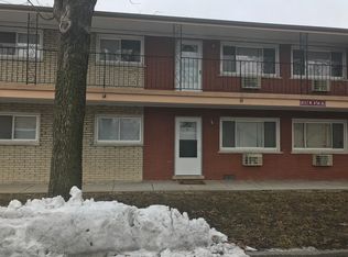 8512 W 87th St APT 1, Hickory Hills, IL 60457