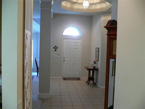 3rd image of 2424 Ravenhurst Dr