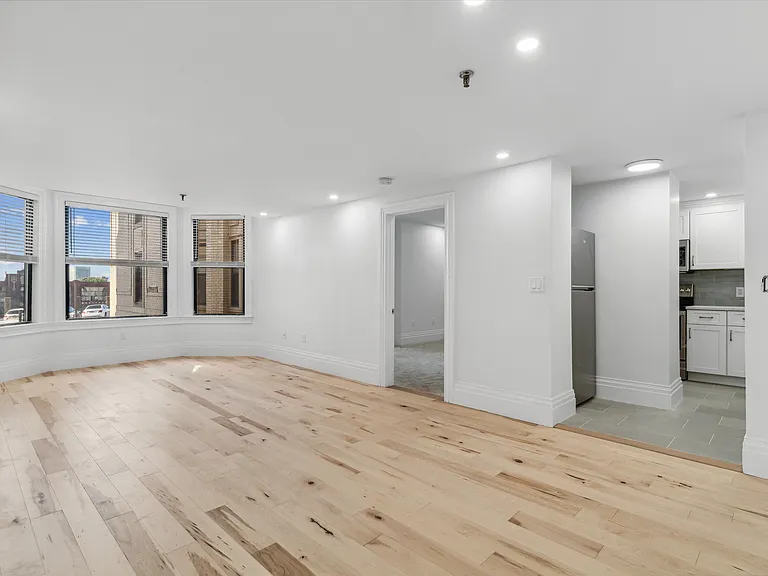 390 Commonwealth Ave #603 — Photo 2