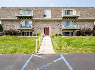 3618 Lakeshore Dr UNIT 90-I3, Saint Joseph, MI 49085