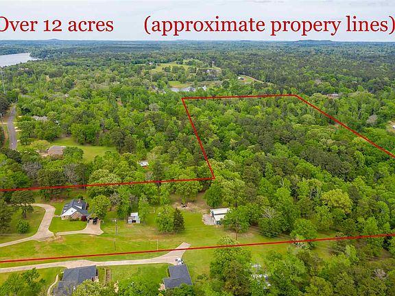 5th image of 1304 E Lake Dr