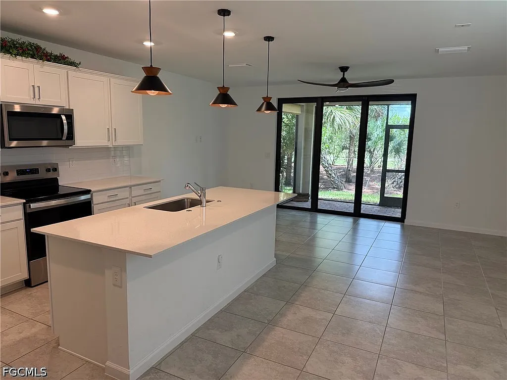 3 bed, 2.5 bath, 1679 sqft, $1,850 — Photo 3