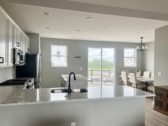 Kitchen & Dining Room