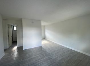 2430 SW 9th St APT 13, Miami, FL 33135