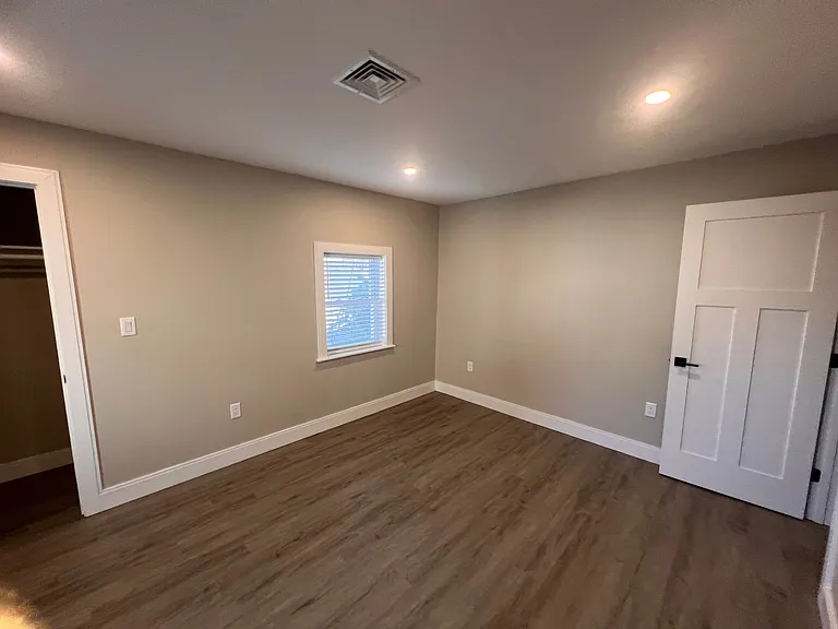 31 Maverick Sq #302B — Photo 22