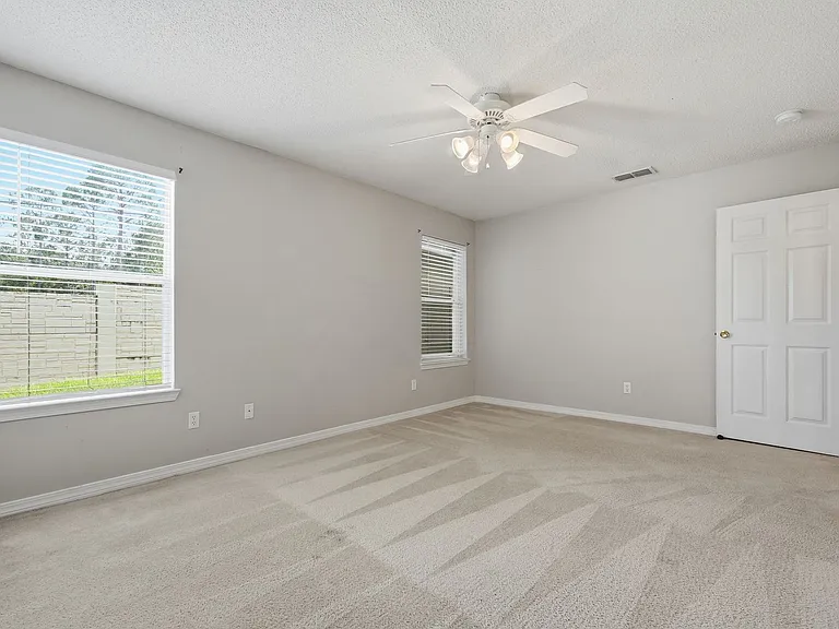 339 Peggy Dr — Photo 21