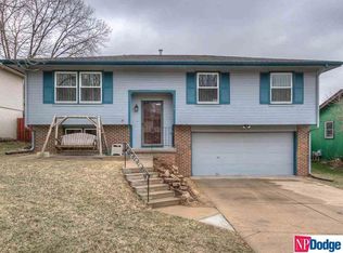 15335 Sarpy Cir, Omaha, NE 68137
