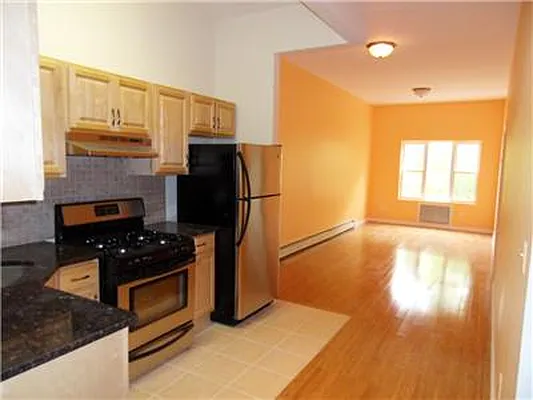 Sold by Citi Habitats | media 12
