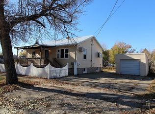 209 N Nowlan Ave, Glendive, MT 59330