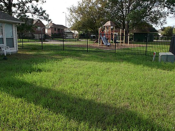 Nice size backyard for entertaining