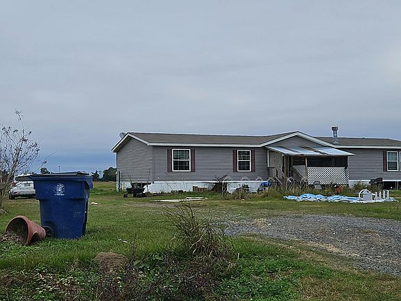 2nd image of 370 Pointe Noir Rd