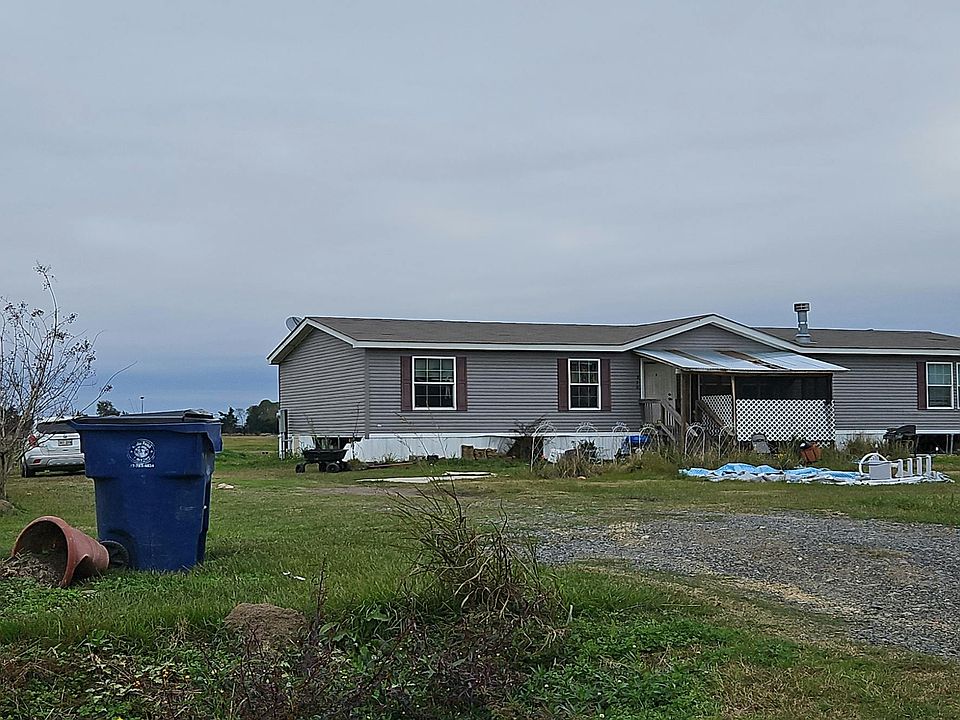 1st image of 370 Pointe Noir Rd