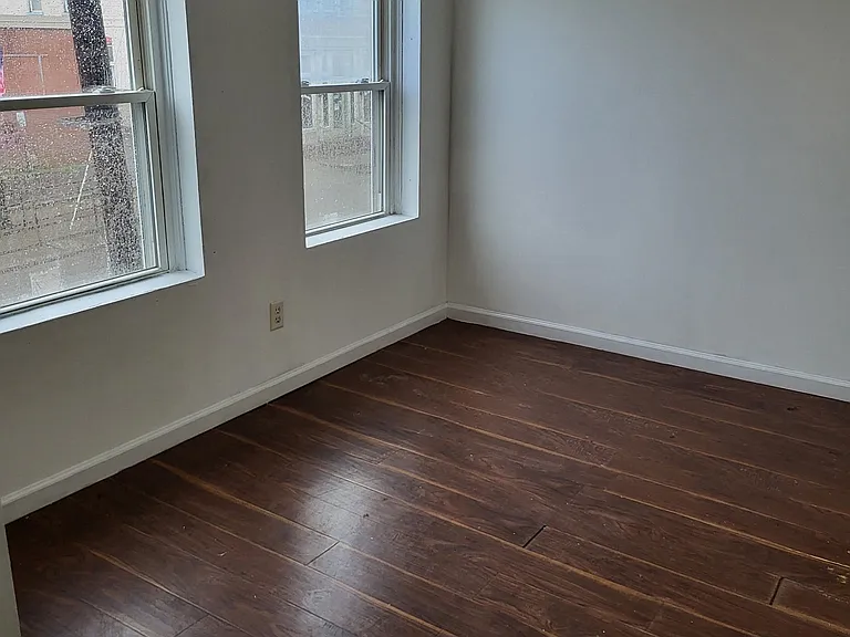 111 Richmond St #C — Photo 4