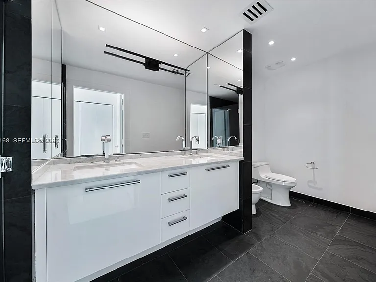 900 Biscayne Blvd #4006 — Photo 8