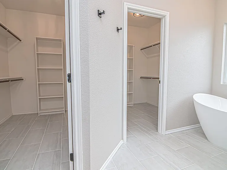 5508 La Jolla Cv — Photo 15