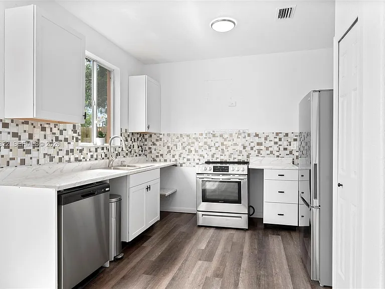 2445 SE 14th Ave #375 — Photo 4