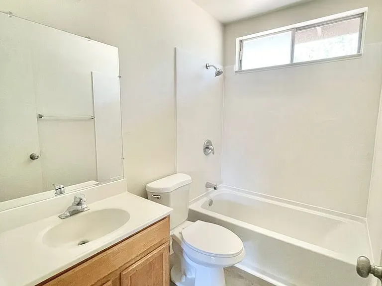 1112 Orchard Street — Photo 14