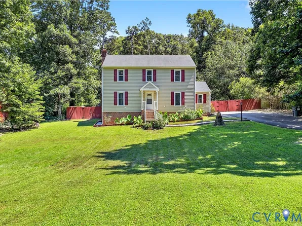 2907 Mistwood Forest Dr, Chester, VA 23831