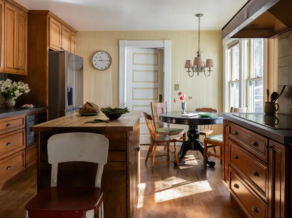 790 Pine Knoll Rd, Applegate, CA 95703