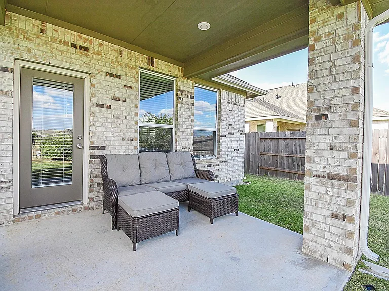 4218 Rocky Plains Ln — Photo 35