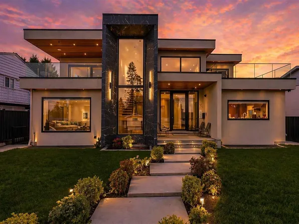 13821 Malabar Ave, White Rock, BC V4B 2X8