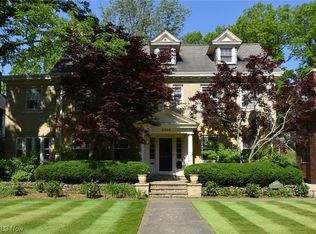 2368 Tudor Dr, Cleveland Heights, OH 44106