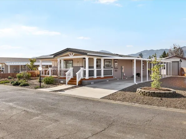 4601 S Pacific Hwy Unit 13, Phoenix, OR 97535