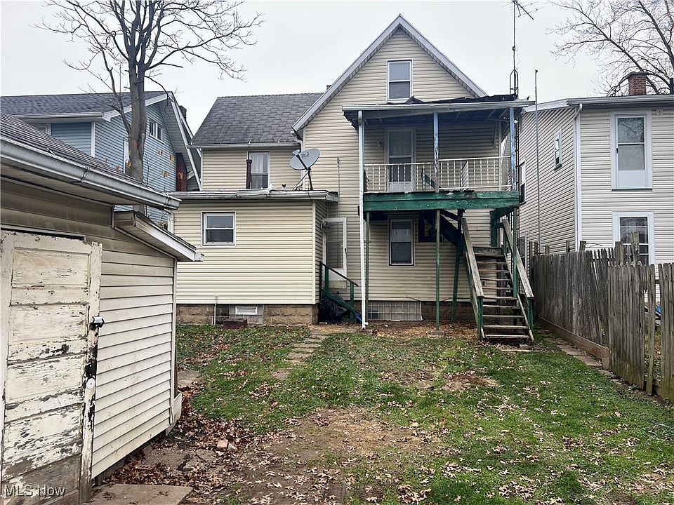 2nd image of 2908 4th St NW