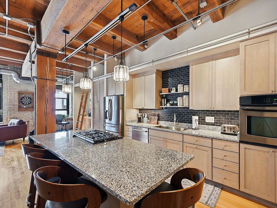 1st image of 607 Washington Ave S APT 202