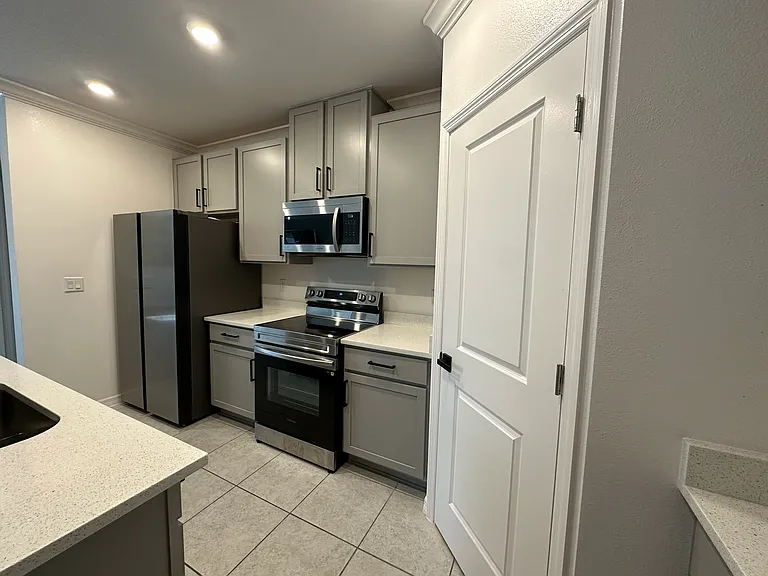 5551 Maddie Dr — Photo 15