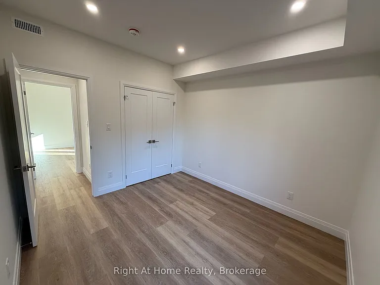 576B Guelph St — Photo 16