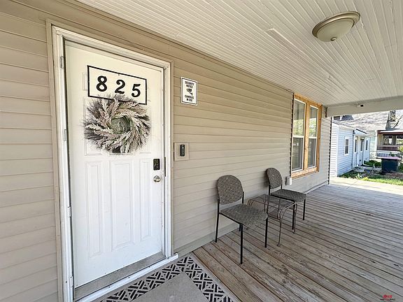 5th image of 825 N 30th St
