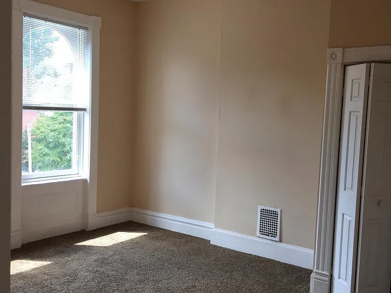 3905 Castleman Ave #A — Photo 10