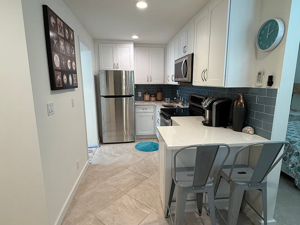 1st image of 3065 Florida Blvd