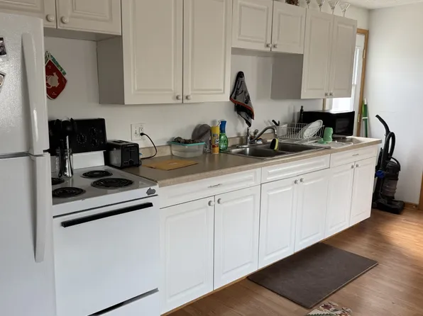 425 Bluff St #8, Clearwater, MN 55320